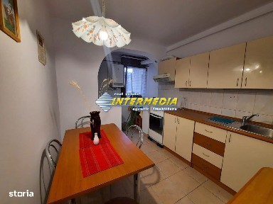 Apartament 3 camere de inchiriat in Alba Iulia zona Centru