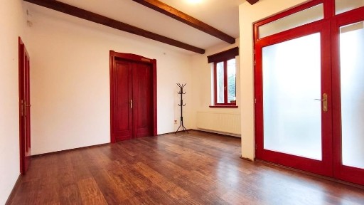 Casa de locuit/spatiu pentru birouri, Subcetate