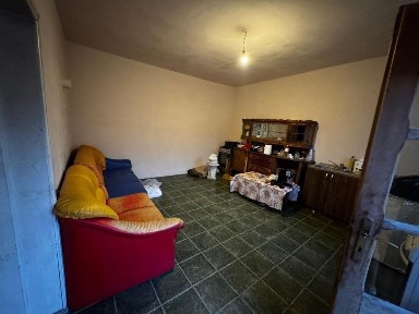 Casa cu 4 camere în vlaicu / bujac pe strada ghioceilor