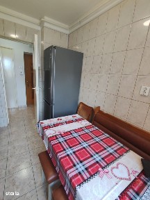 2 camere de închiriat, City