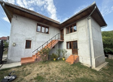 Casa 4 camere plus garaj