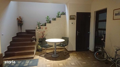 Casa de pe Louis Pasteur este de vanzare! Merita vazut!
