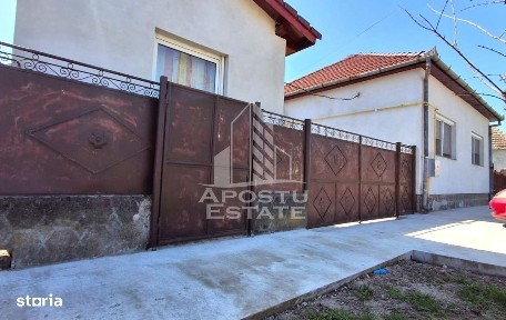 Casa de vanzare in Ineu formata din 2 cladiri