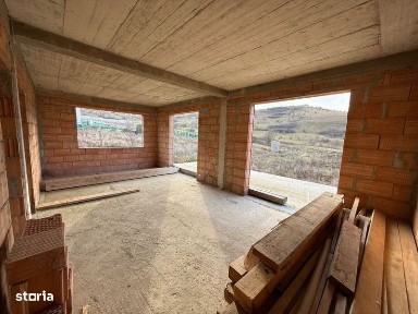 Casa “la rosu” individuala S+P+E