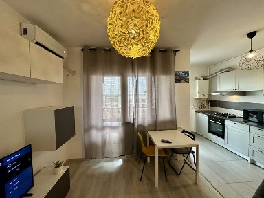 Inchiriez garsoniera drumul taberei cartier Brancusi