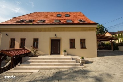 Casa Saseasca, superba, renovata LUX, Sacele!