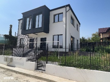 ASFALT!CANALIZARE!Bine pozitionata!Incalz. pard.!Vila Bucium-Barnova