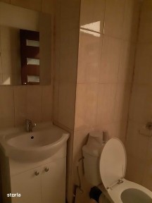 Garsoniera pentru inchiriat