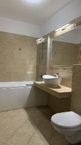 Coresi Modern Apartment for Rent - Fully Equipped, Parking, Storage