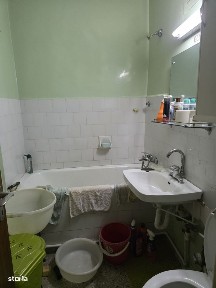 Jean Steriadi, 10 minute metrou 1 Decembrie 1918, langa Auchan Titan