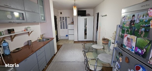 Anda, cet, 2 camere, decomandat