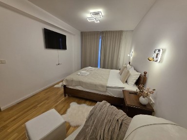 Închiriez apartament cu 2 camere central in Brașov