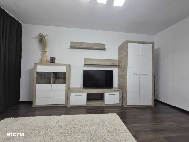 Apartament cu 3 camere, recent renovat, zona Dacia