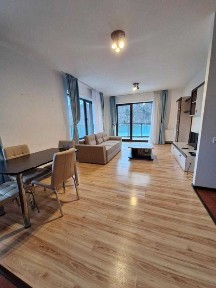 Proprietar,inchiriez apartament 2 camere in Tampa Gardens, 530 euro.