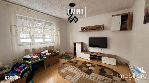 Apartament 2 camere de vânzare - Petrila (zona bazinului de înot)