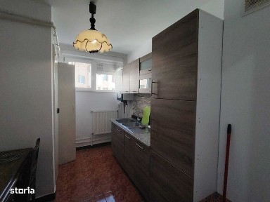 Inchiriez apartament proaspat renovat pe strada Mihai Eminescu