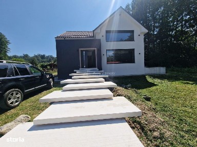 Resita,Vila noua,tot modern cu teren 1400 mp.C Caransebesului