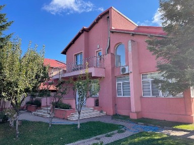 Bucuresti - Ilfov, Voluntari