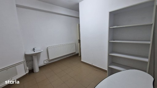 Spatiu birou, 17mp, Central