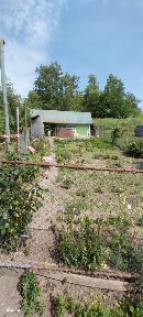 Vând casă pe curte comună