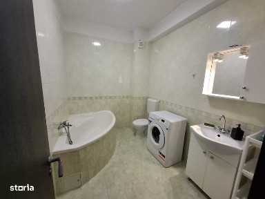 Inchiriez ap. 3 camere in M.R. (la intrarea in cartier din str. Osiei)
