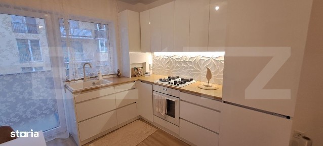 Apartament cu 2 camere, etaj intermediar, balcon, parcare, zona Porii