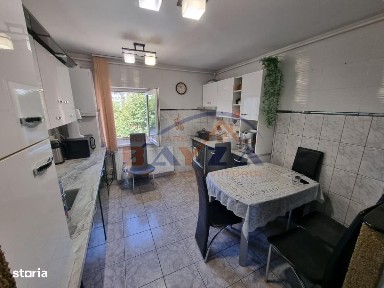 Apartament 3 camere ultracentral - Bd Unirii (Daytona), garaj sub bloc