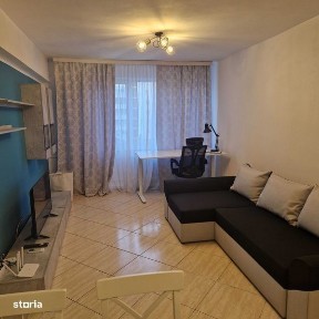 Inchiriez ap2 camere decomandate, ultracentral Craiova, bl Patria, et2