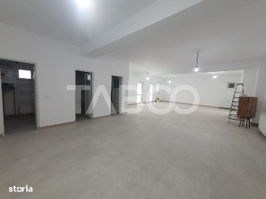 Spatiu comercial la prima inchiriere 105 mp 3 cai de acces DN + curte