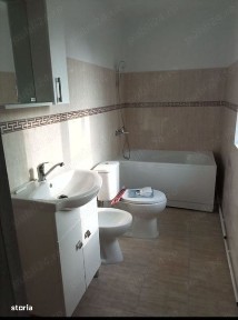 Vand casa la 4km de Roman