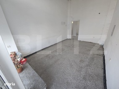 Spatiu comercial 50 mp, parter, cu vitrina si 2 intrari - Micro 6, H