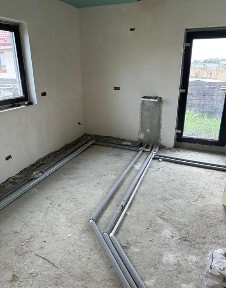 1 Decembrie, Piersicilor 01