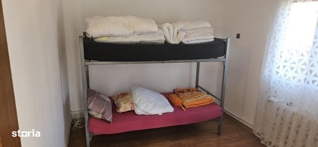 casa de inchiriat [cazare muncitori]