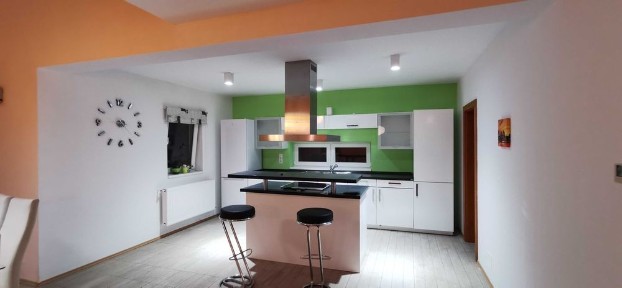 Casa 5 camere cu toate utilitățile, 10 km de Oradea