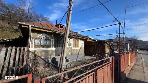 Casa cu 600mp de teren - Aproape de centru Valenii de Munte.