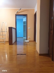 Inchiriez apartament -3 CAMERE -etajul 2 (doar perioada lunga )