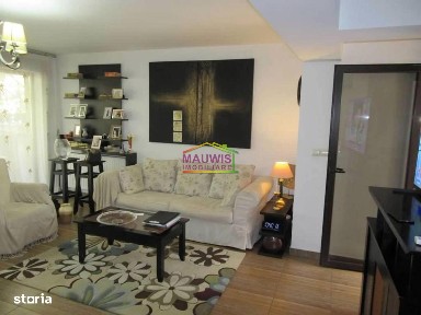 Vand vila 5 camere, Ds+P+1E+M, in zona Trapezului.