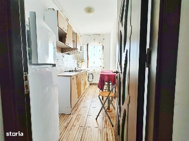 Vindem apartament in Navodari