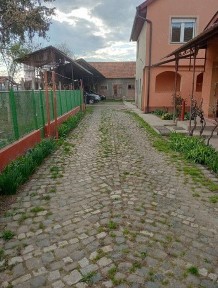 Vând casă familială în Biharia
