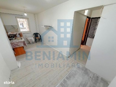 4 Decomandate-Doua bai-Parter-Disponibil Imediat-Zona linistita
