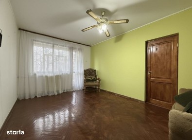 Apartament de vanzare cu 4 camere in Tomis Nord, Vedere parc, etaj 1