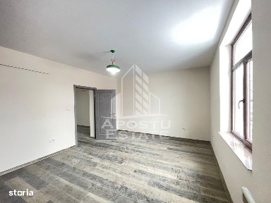 Casa la curte comuna - zona UTA