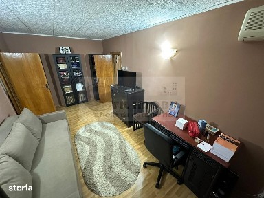 Apartament cu 4 camereSpatiu birouri Cabinet - Nicolina