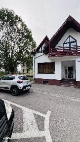 Inchireim spatiu pretabil birou sau afterschool!