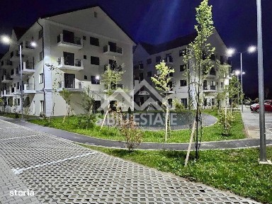Apartament modern 2 camere balcon 8 mp etaje superioare zona Brana