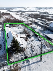 RECO. Casa in Cetariu cu teren generos 1600mp