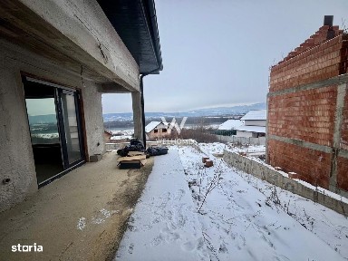 Casă individuală pe un nivel cu vedere panoramică spre munte