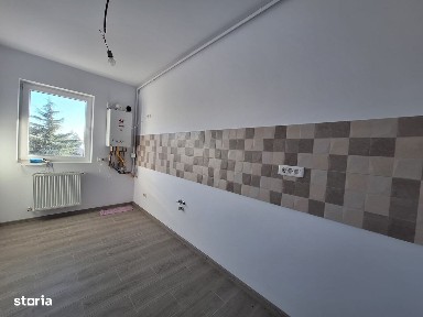 Ap. 3 camere decomandat, 2 bai, debara, 91 mp utili, PARCARE INCLUSA