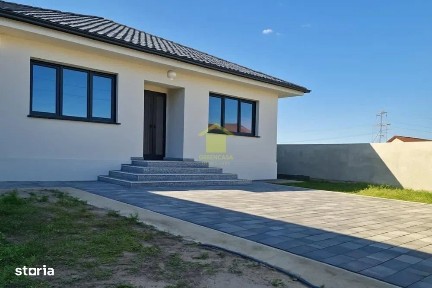 Casa pe parter, 3 camere, teren 450 mp, Ciorogarla