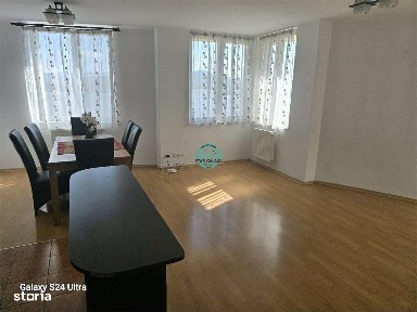 Vand apartament cu 4 camere, 94 mp, etaj 2, cartier Unirii